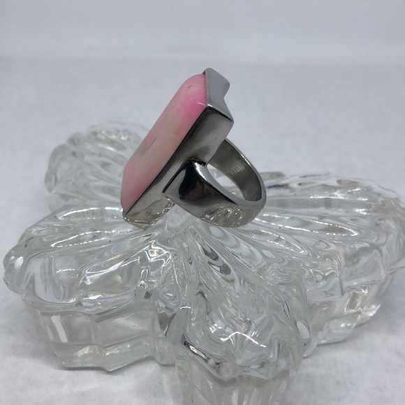 STAINLESS steel statement size costume ring with  stone inlay - Picture 2 of 5